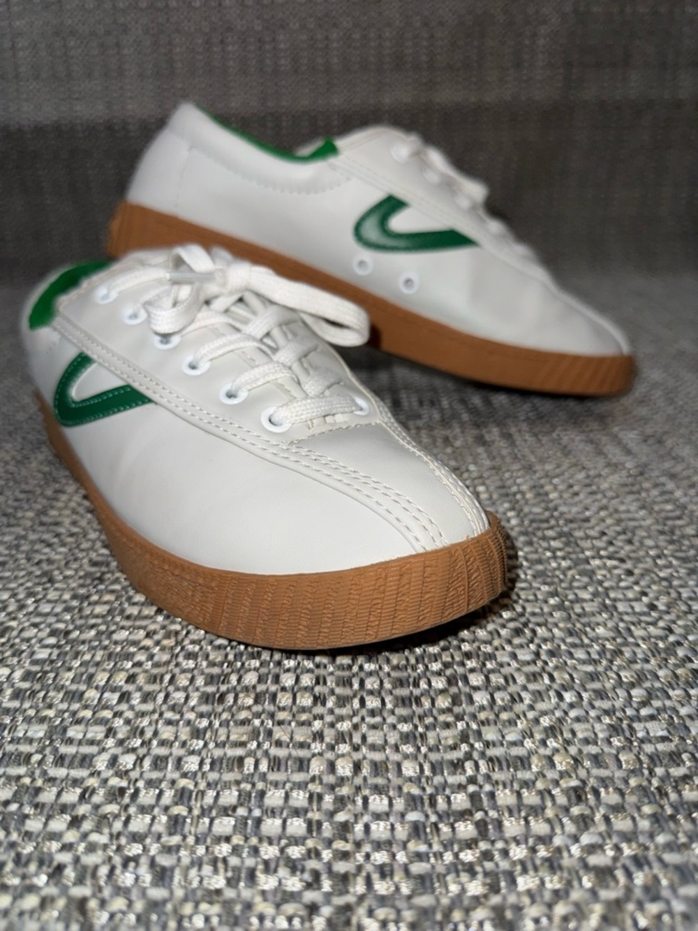 Tretorn Nylite PU Sneakers, Classic Rubber Gum Sole, Gullwing Logo Womens Size 7
